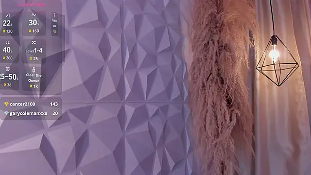 Miley_Cavendish webcam