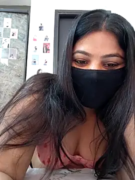 Webcam Model (Half_girlfrnd_530)  is live.Free join now!