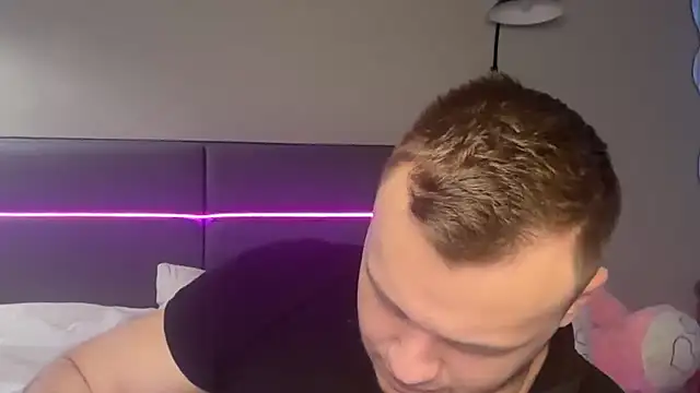 Marcus-KayaBliss webcam