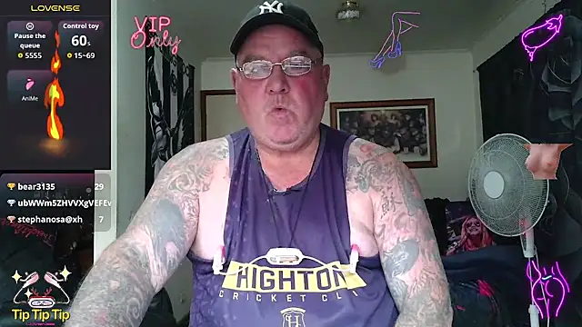 kinkyblueyes69 - KINKYBLUEYES69's free webcam - UK Sex Cams