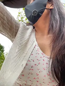 美女Carlin-yiyi在线直播