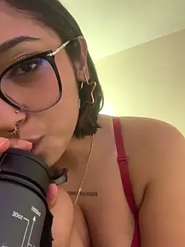 LilithMonette webcam