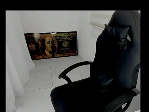 queen_findom1 webcam