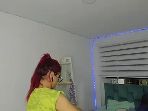 Sara_Red_X webcam