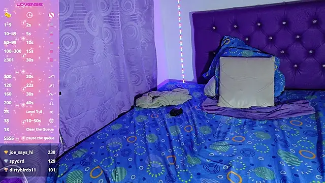 ebony_NeighborMoans webcam