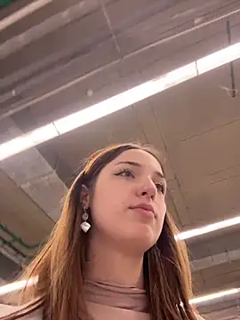 DollyTall's live cam