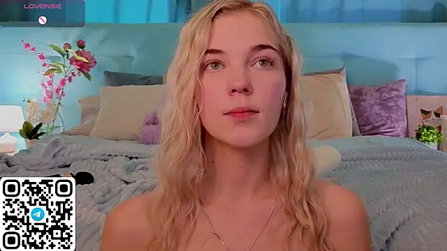 Aurora_Bennet webcam