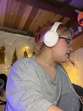 Sophia_Weest99 webcam