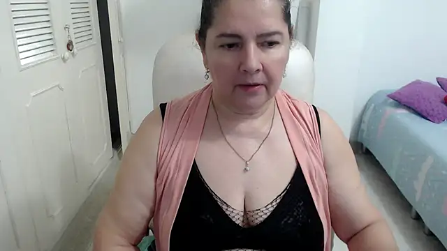 leonela_69 webcam