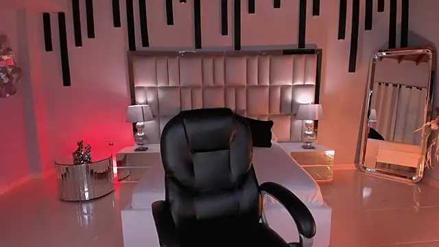 SophieHouston_ webcam