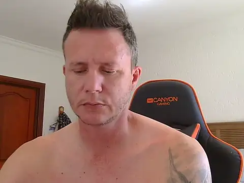 TroyDieselXXX webcam