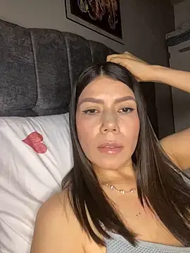 Webcam Model (martina_contreras)  is live.Free join now!