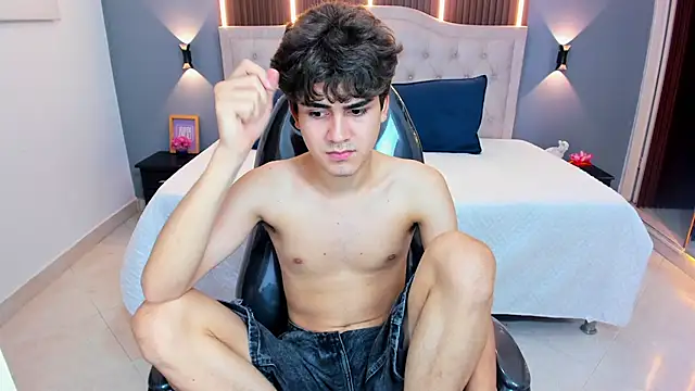 Tommy18__ webcam