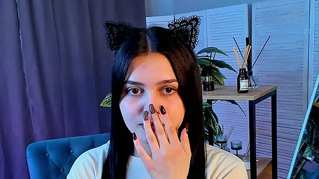 marianneauvil - MarianneAuvil's free webcam - UK Sex Cams