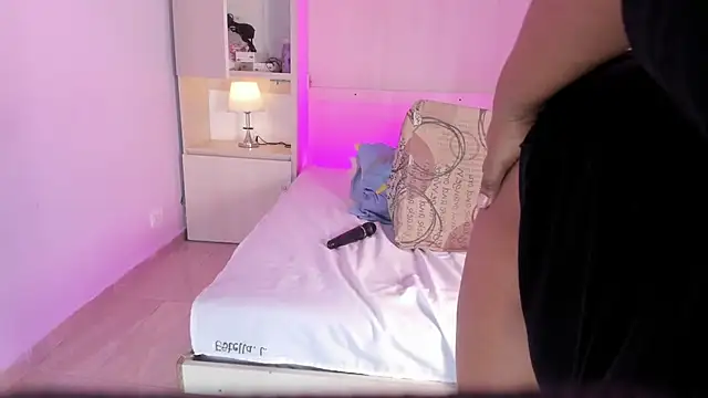 emilyystuart - EmilyyStuart's free webcam - UK Sex Cams