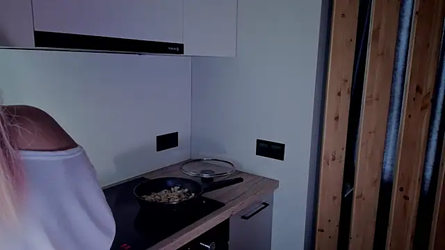 rileymee - RileyMee's free webcam - UK Sex Cams