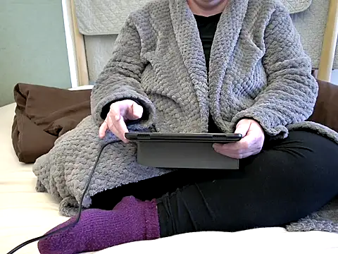 marthabriest - MarthaBriest's free webcam - UK Sex Cams