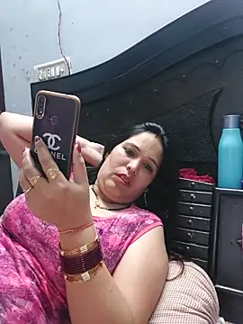 Poojabhabi101 webcam