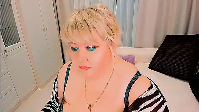 BIGTITSBBW webcam
