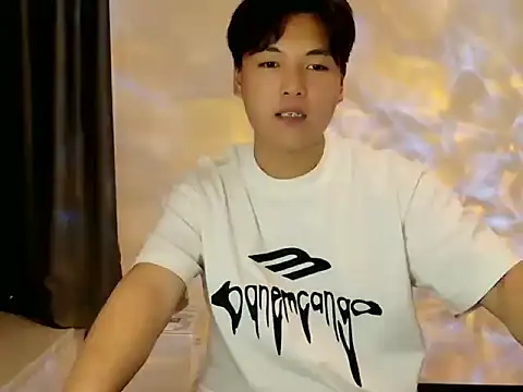 gwpk (M twink) - 脱衣服