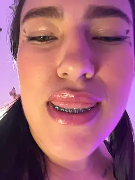 veronica__olsonn webcam