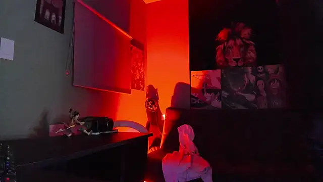 Dominatofstupid webcam