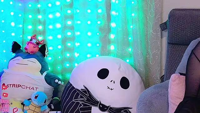 Angel-Lewd-Cake webcam