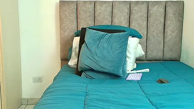 karina_lewis_ webcam