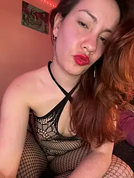 Nina-Chick777 webcam