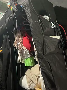 SnowBunny1224 webcam