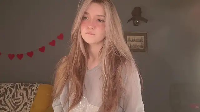 BellaSink live sex cam