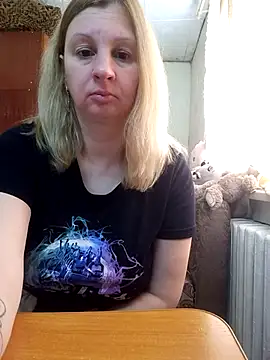 bustyblond - BustyBlond's free webcam - UK Sex Cams