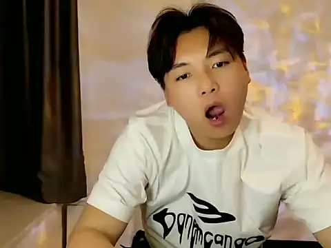 gwpk (M twink) - 脱衣服