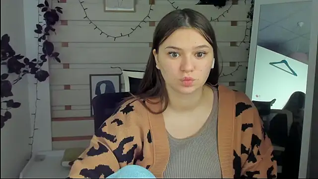 Josephine_Kiss webcam