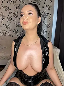 Webcam Model (KarraJason)  is live.Free join now!