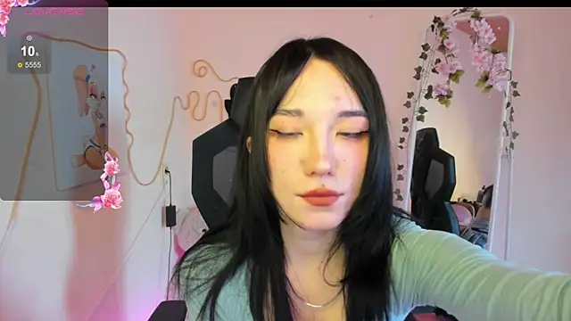 AliceeinWonderlanddd webcam