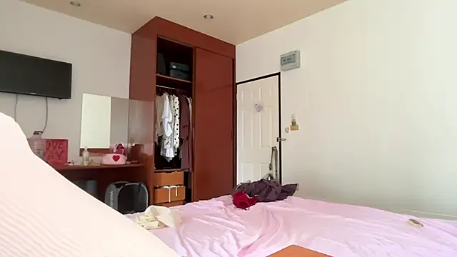 kamila_18_french webcam