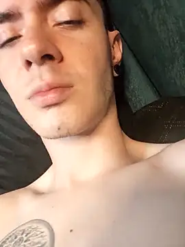 lio____ - Lio____'s free webcam - UK Sex Cams