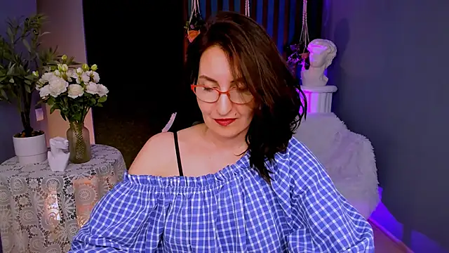 unaterra - UnaTerra's free webcam - UK Sex Cams