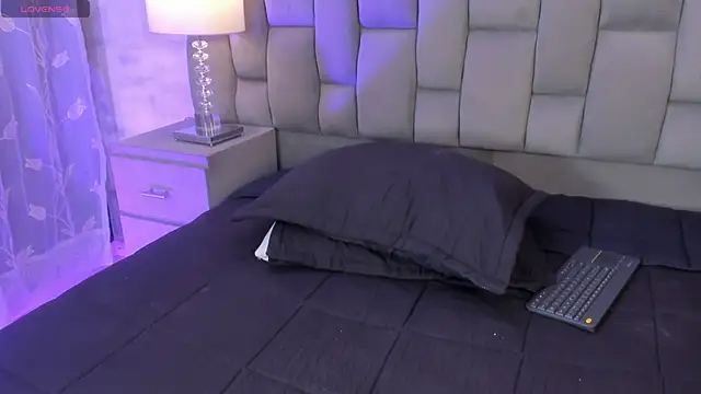 VictoriaMonroee_ webcam