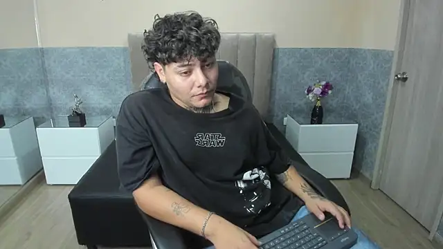 DAMON_SALVATTORE webcam