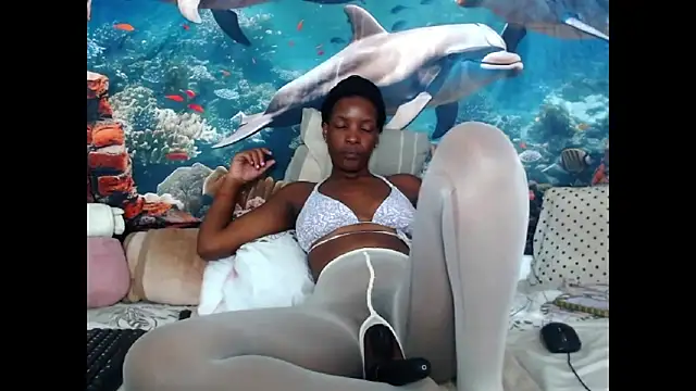 AfricanBarbiee69 webcam