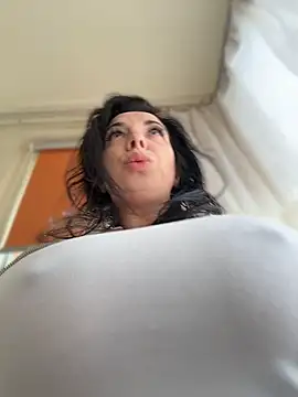 almmaxxxx - Almmaxxxx's free webcam - UK Sex Cams