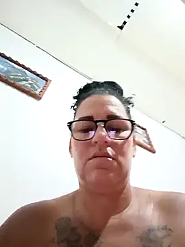 Webcam Model (tugordita-hot)  is live.Free join now!