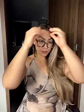 im_sophiie - Im_sophiie's free webcam - UK Sex Cams