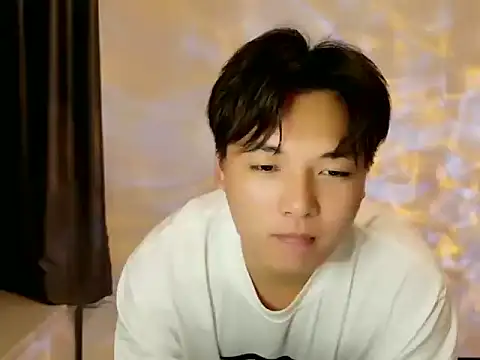 gwpk (M twink) - 脱衣服