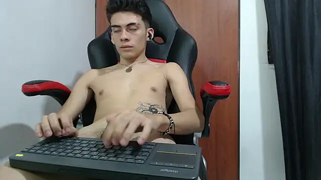 hiso_kai - Hiso_kai's free webcam - UK Sex Cams