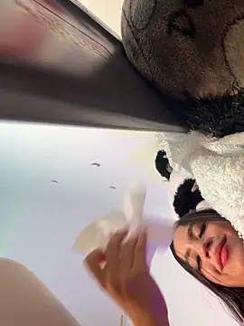 iamsteph13 - IamSteph13's free webcam - UK Sex Cams