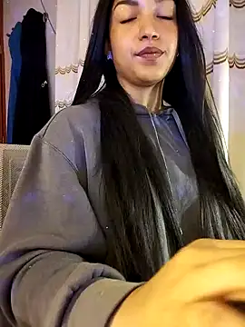 FallsForHerSmile webcam