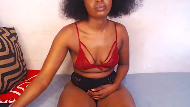 TallEbonyBabe webcam